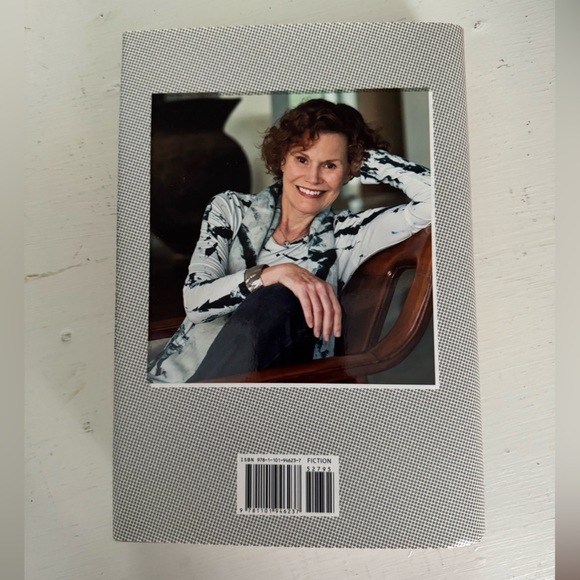 In the Unlikely Event Judy Blume First Edition Hardcover Signed Copy - Picture 3 of 7